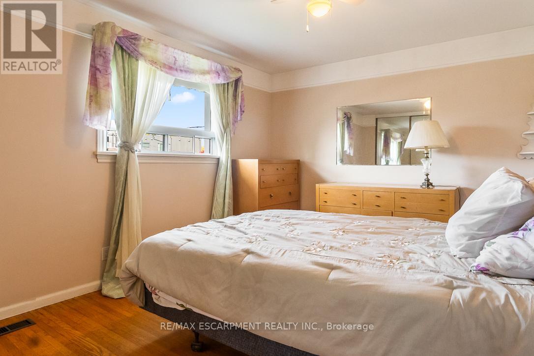 7 Delverton Place, Toronto, Ontario  M2S 1Y5 - Photo 23 - C12496708