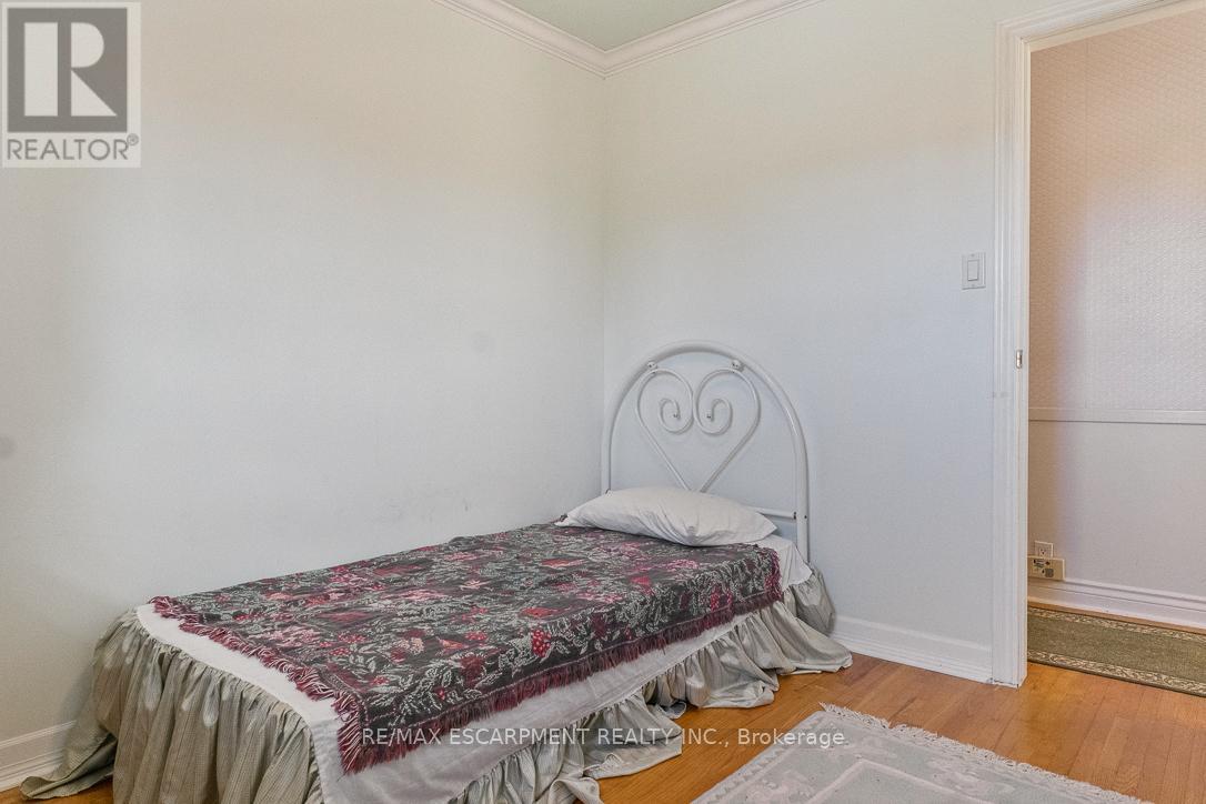 7 Delverton Place, Toronto, Ontario  M2S 1Y5 - Photo 32 - C12496708