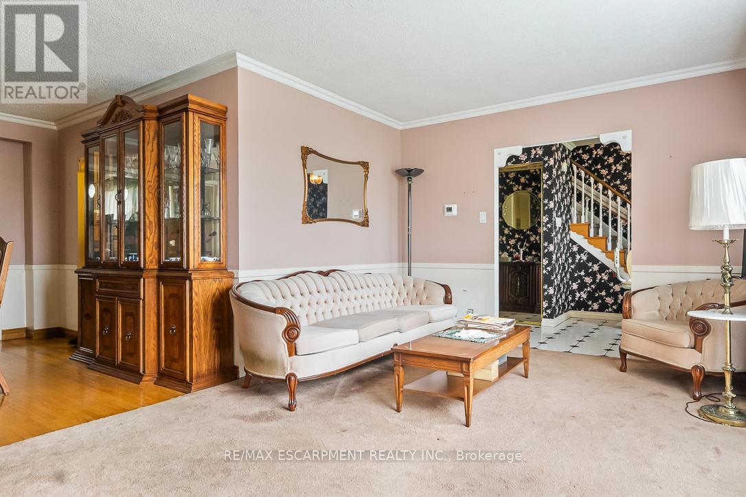 7 Delverton Place, Toronto, Ontario  M2S 1Y5 - Photo 9 - C12496708