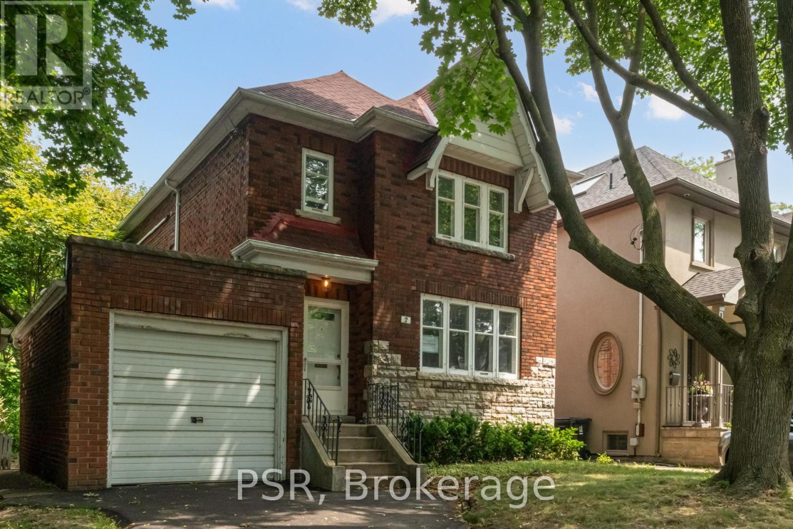 2 Aldbury Gardens, Toronto, Ontario  M4N 1B7 - Photo 2 - C12496744