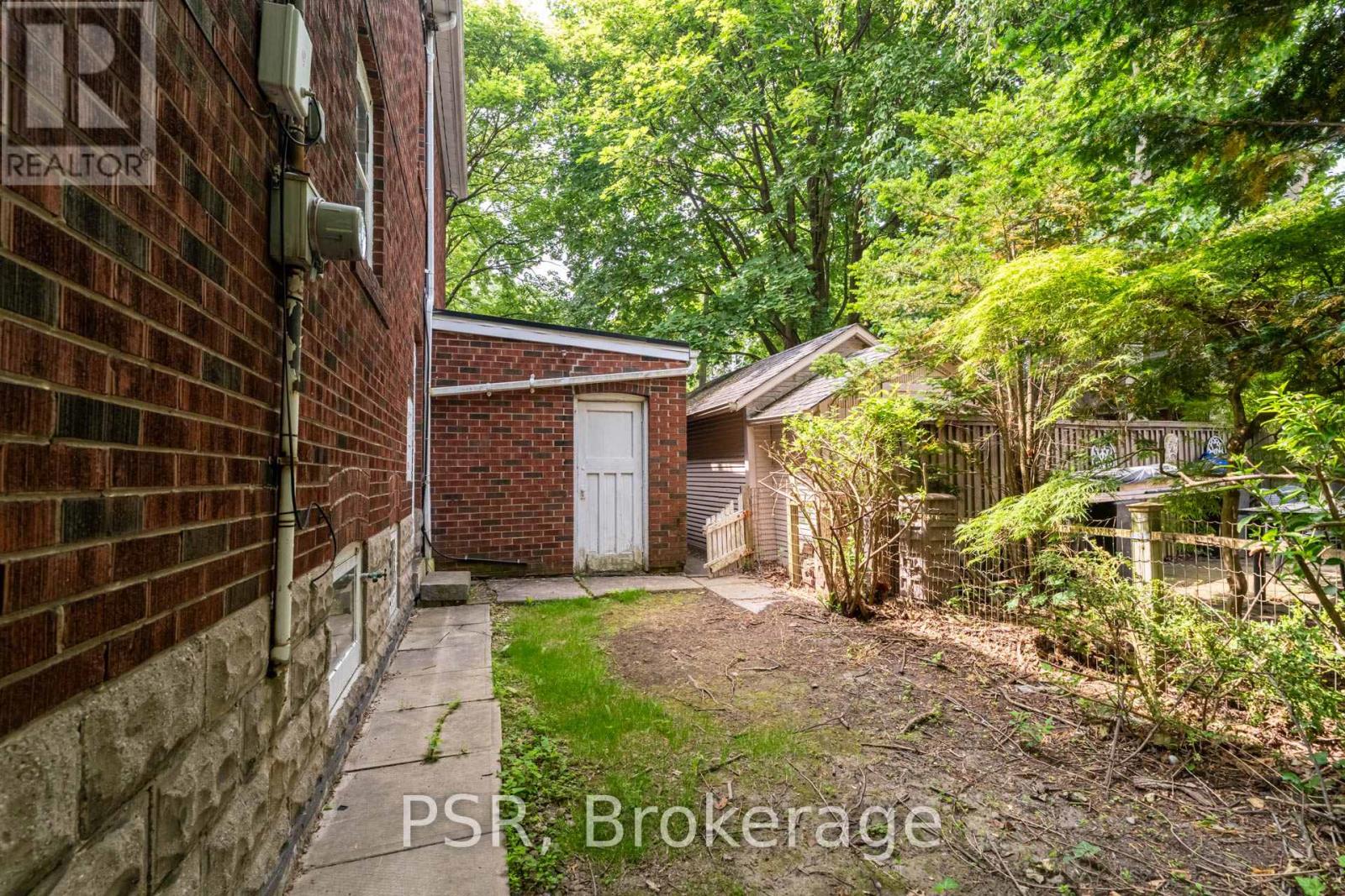 2 Aldbury Gardens, Toronto, Ontario  M4N 1B7 - Photo 24 - C12496744