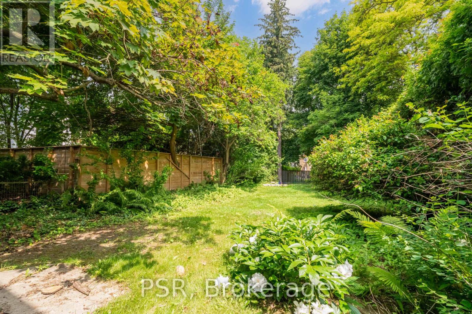 2 Aldbury Gardens, Toronto, Ontario  M4N 1B7 - Photo 26 - C12496744