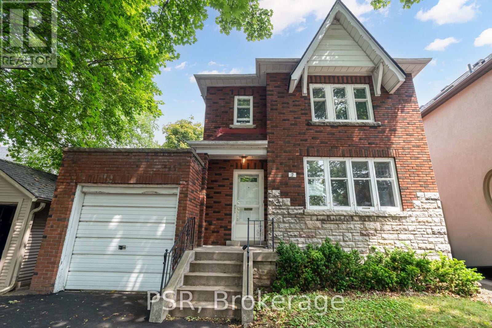 2 Aldbury Gardens, Toronto, Ontario  M4N 1B7 - Photo 3 - C12496744