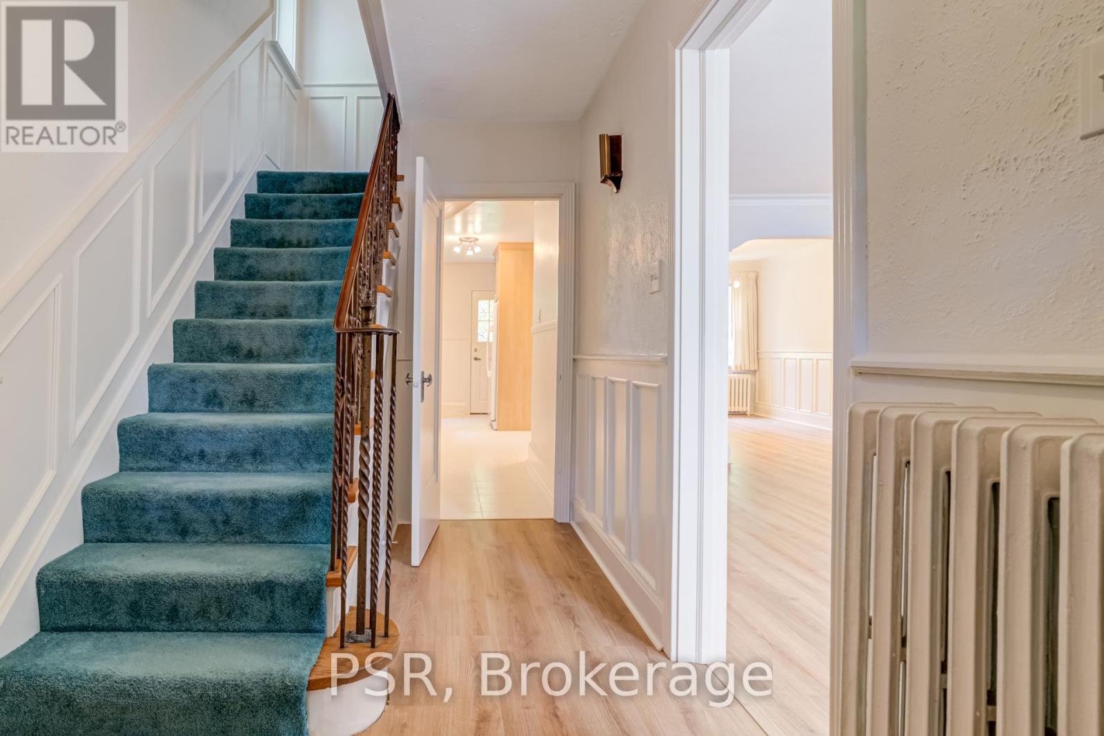 2 Aldbury Gardens, Toronto, Ontario  M4N 1B7 - Photo 5 - C12496744