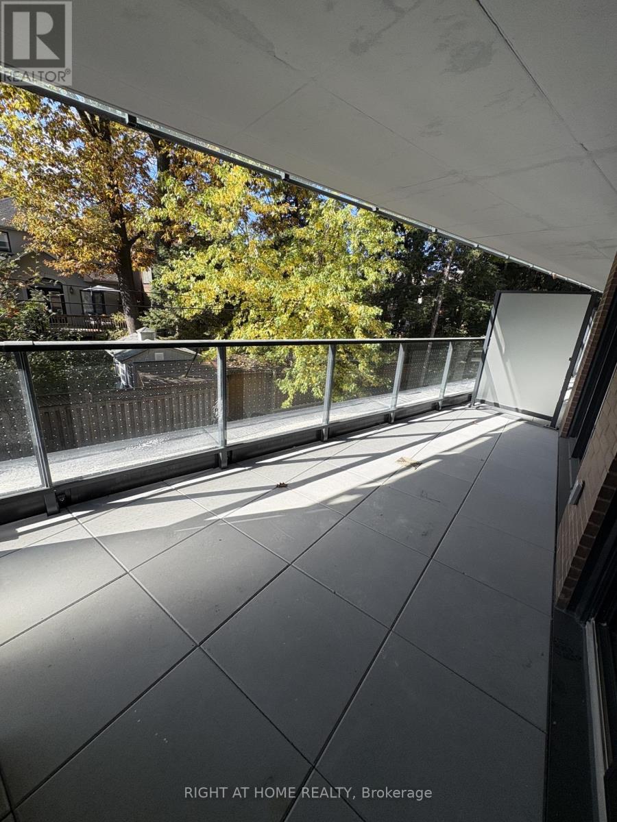 210 - 1720 Bayview Avenue, Toronto, Ontario  M4G 0E5 - Photo 21 - C12496770