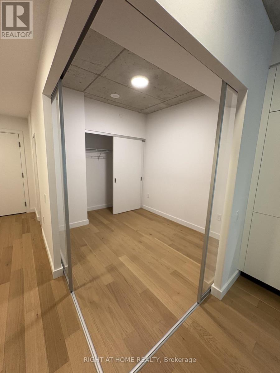 210 - 1720 Bayview Avenue, Toronto, Ontario  M4G 0E5 - Photo 7 - C12496770