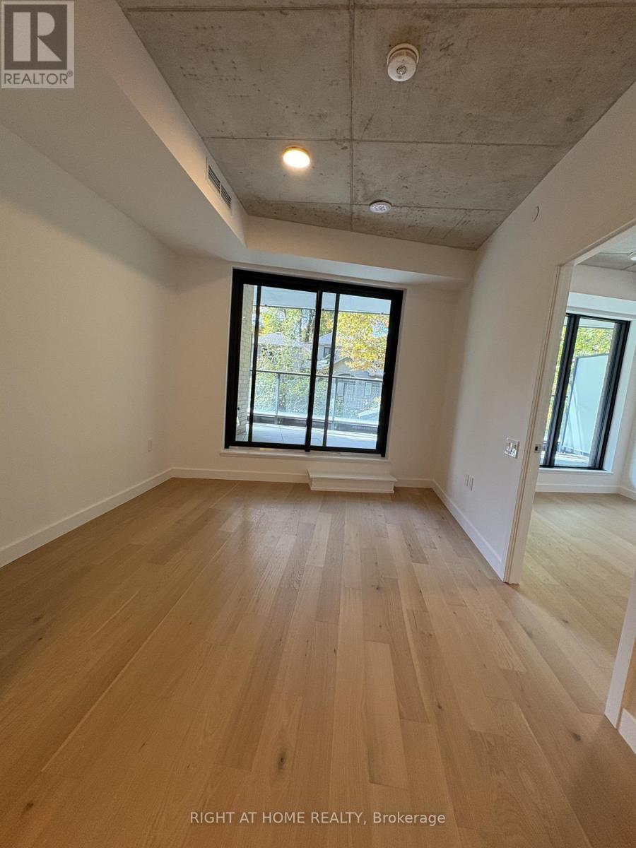 210 - 1720 Bayview Avenue, Toronto, Ontario  M4G 0E5 - Photo 9 - C12496770