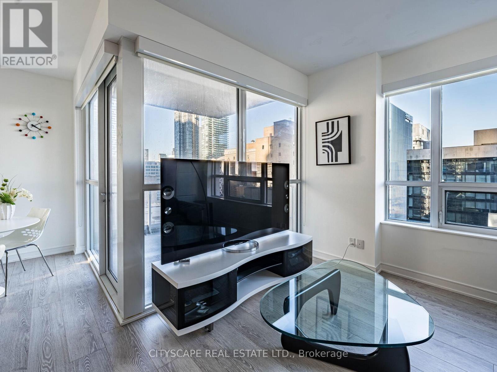 1605 - 88 Scott Street, Toronto, Ontario  M5E 0A9 - Photo 17 - C12496782