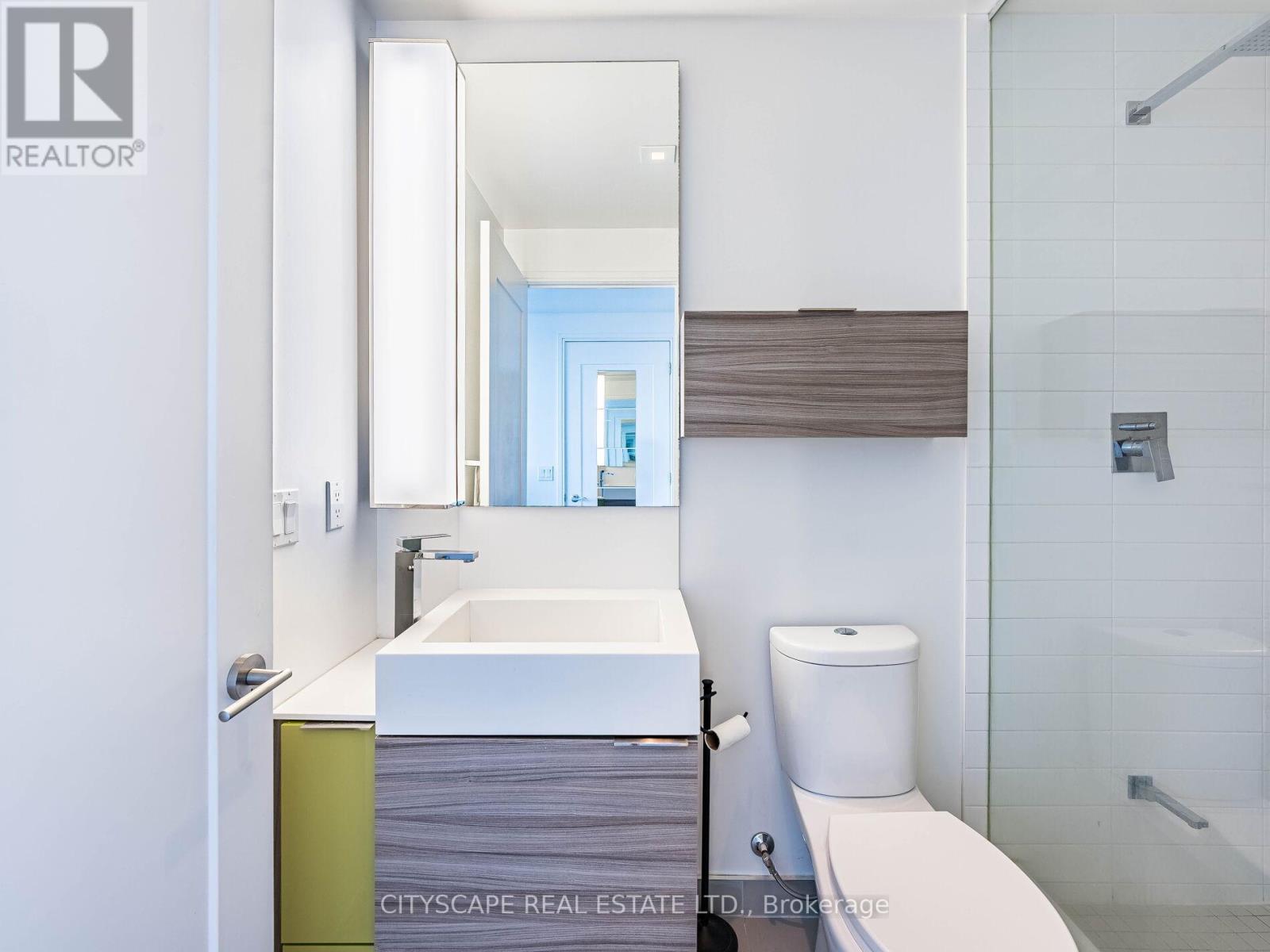 1605 - 88 Scott Street, Toronto, Ontario  M5E 0A9 - Photo 32 - C12496782