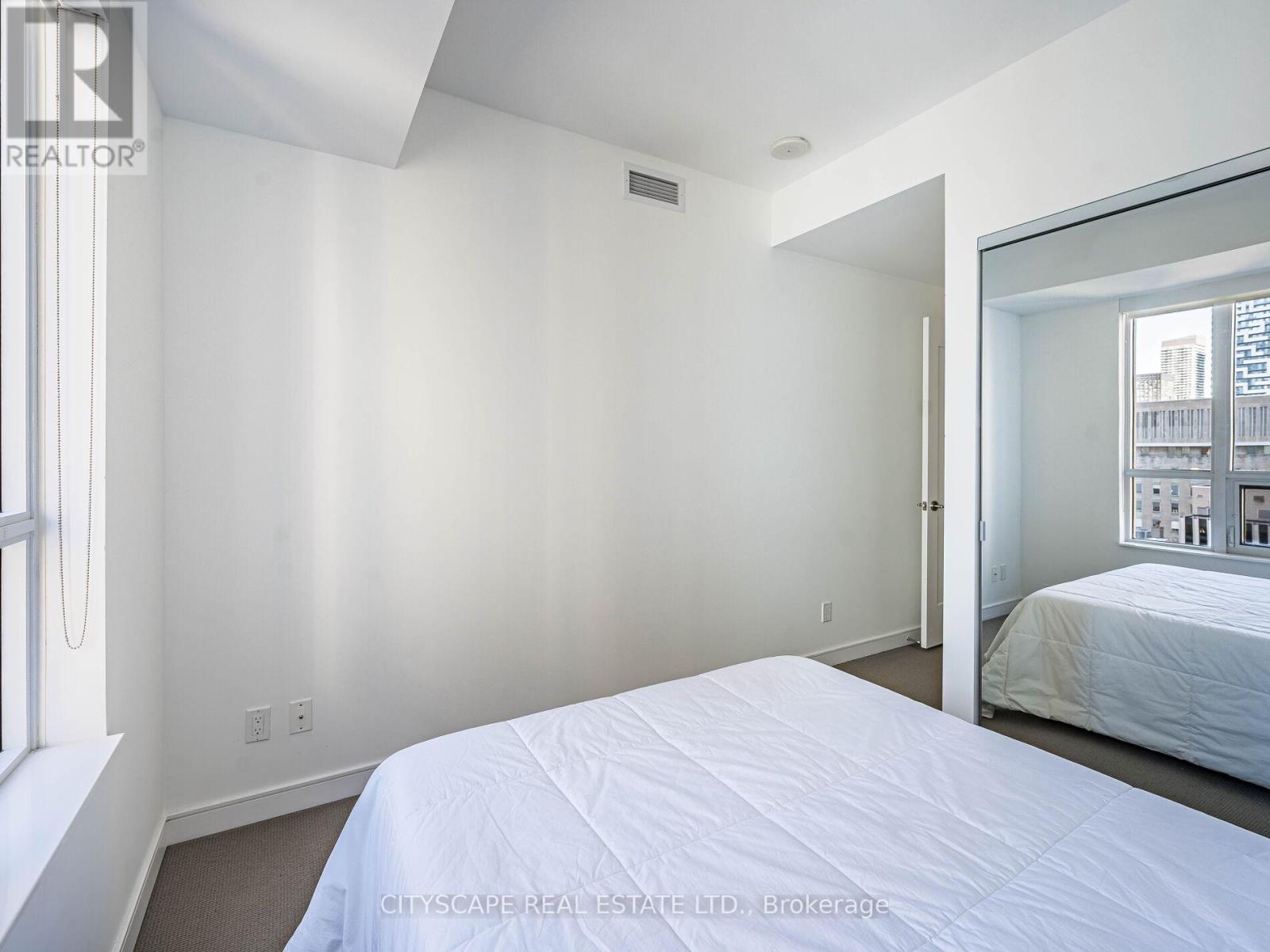 1605 - 88 Scott Street, Toronto, Ontario  M5E 0A9 - Photo 37 - C12496782