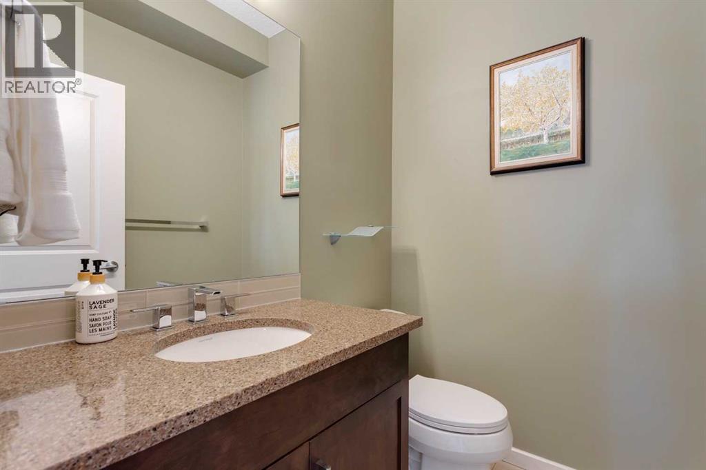 303 Valley Ridge Manor Nw, Calgary, Alberta  T3B 6C4 - Photo 9 - A2245883