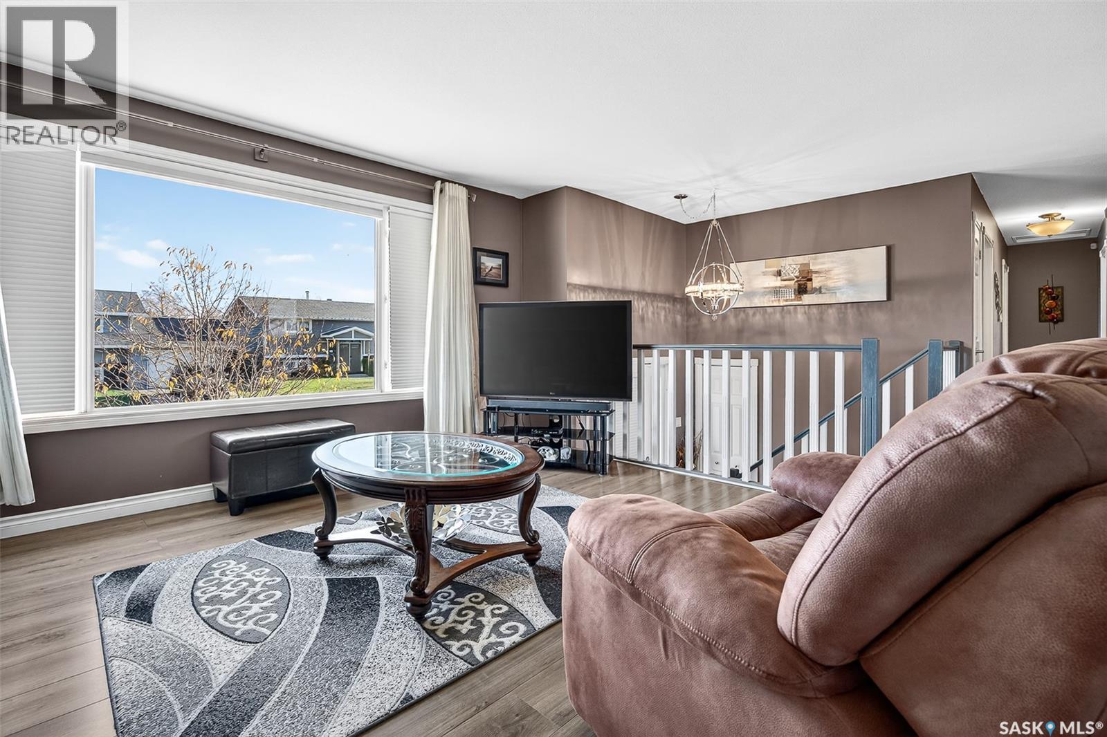 1347 Princess Crescent, Moose Jaw, Saskatchewan  S6H 6V7 - Photo 5 - SK022089