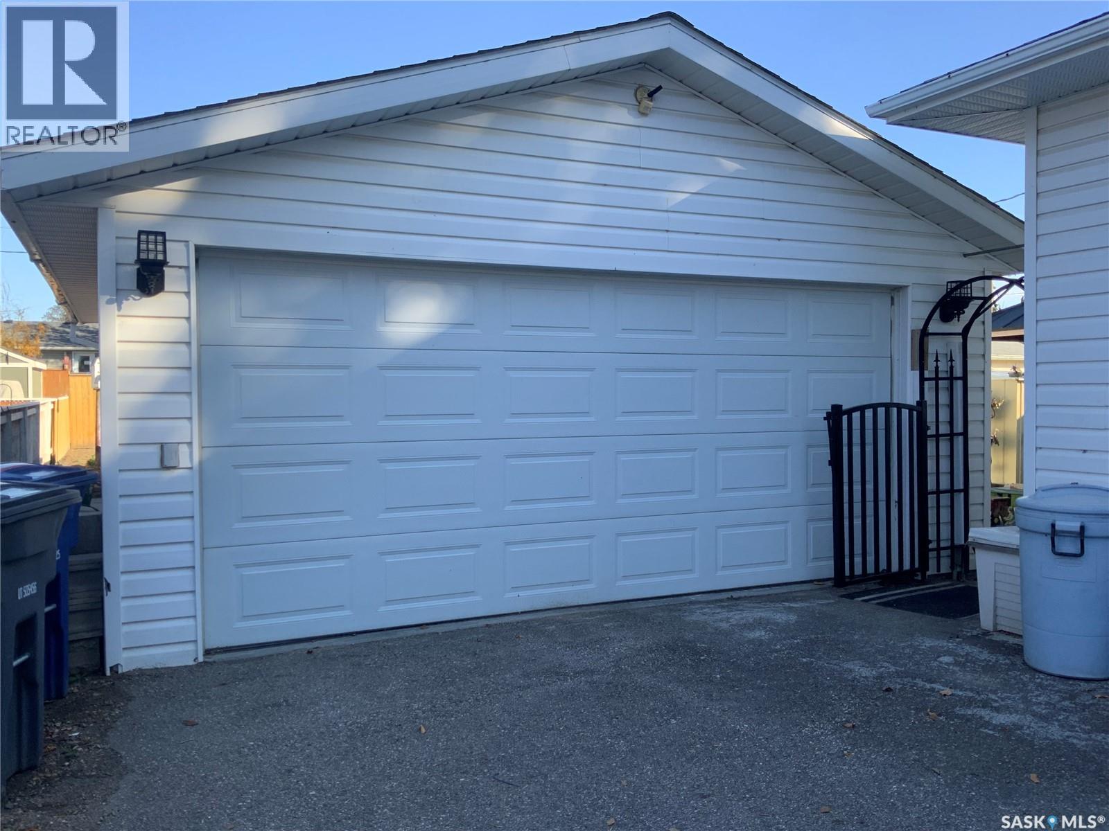 319 Simpson Street, Outlook, Saskatchewan  S0L 2N0 - Photo 30 - SK022059