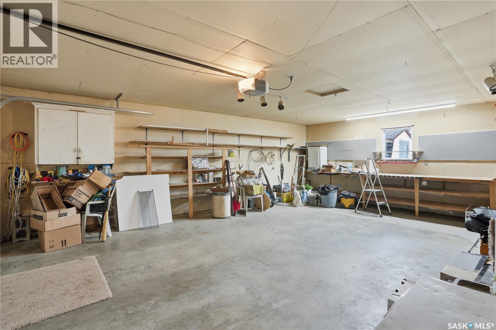 319 Simpson Street, Outlook, Saskatchewan  S0L 2N0 - Photo 32 - SK022059