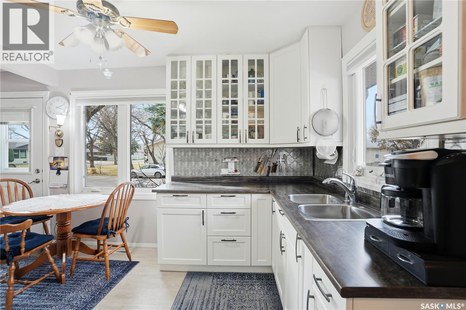 319 Simpson Street, Outlook, Saskatchewan  S0L 2N0 - Photo 4 - SK022059