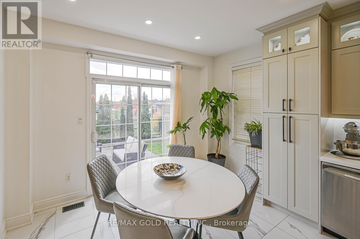 23 Yellow Pine Road, Brampton, Ontario  L6P 2E4 - Photo 22 - W12494390