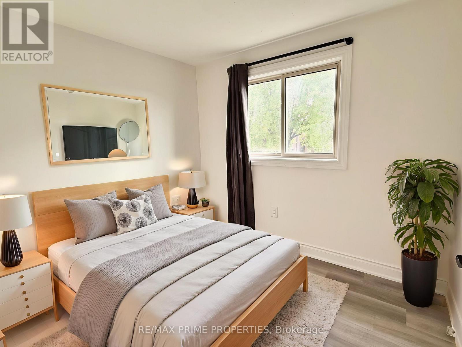 17 Debden Road, Markham, Ontario  L3R 6V6 - Photo 11 - N12496638