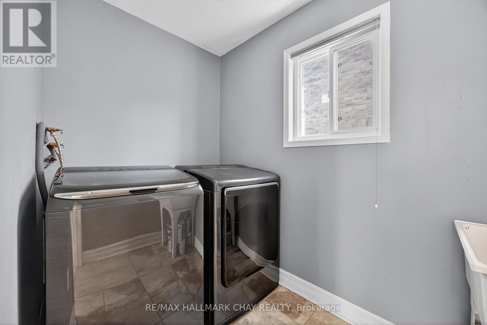 2065 Wilson Street, Innisfil (Alcona), Ontario  L9S 4Y2 - Photo 18 - N12496690