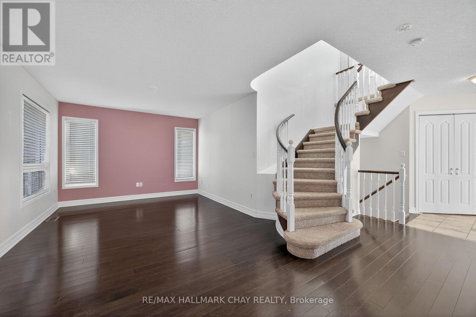 2065 Wilson Street, Innisfil (Alcona), Ontario  L9S 4Y2 - Photo 9 - N12496690