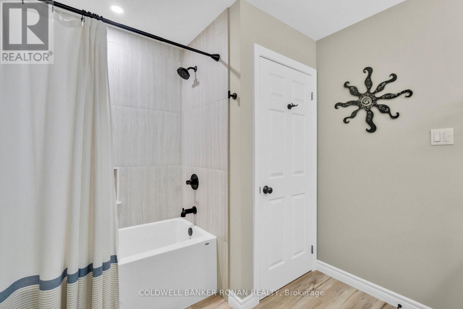 9 Mccague Court, New Tecumseth, Ontario  L0G 1W0 - Photo 25 - N12496764