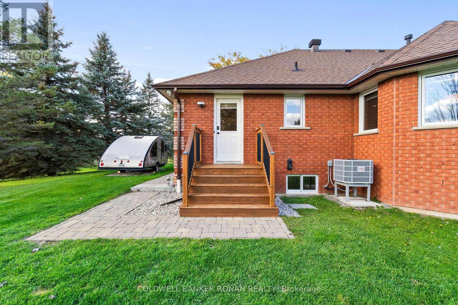 9 Mccague Court, New Tecumseth, Ontario  L0G 1W0 - Photo 41 - N12496764