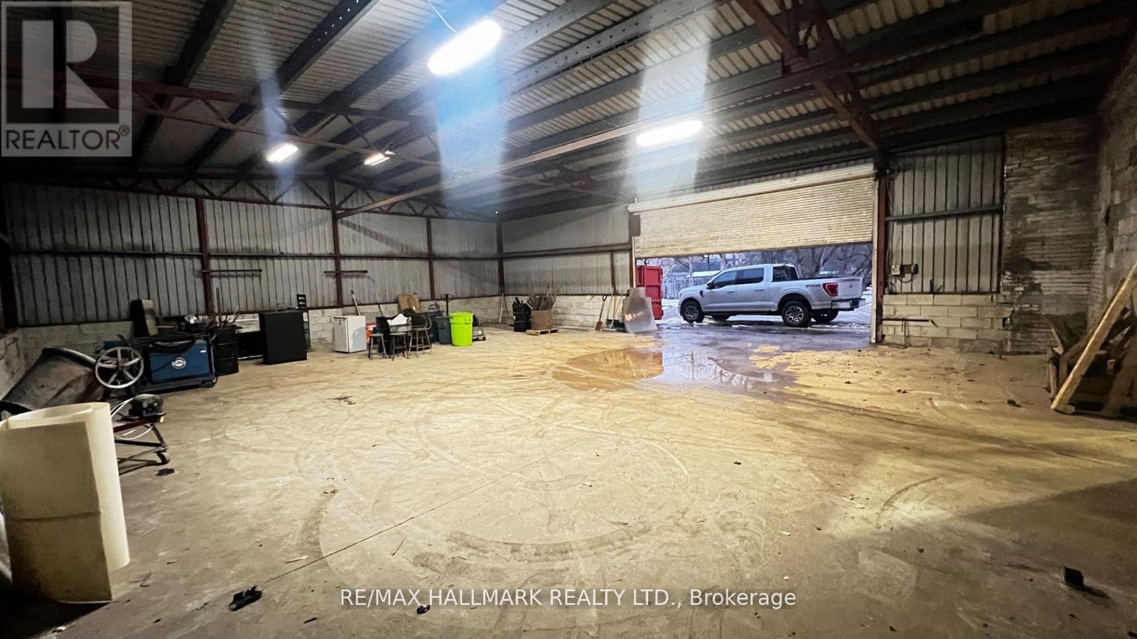 B - 48 Prospect Street, Newmarket, Ontario  L3Y 3S9 - Photo 2 - N12496790