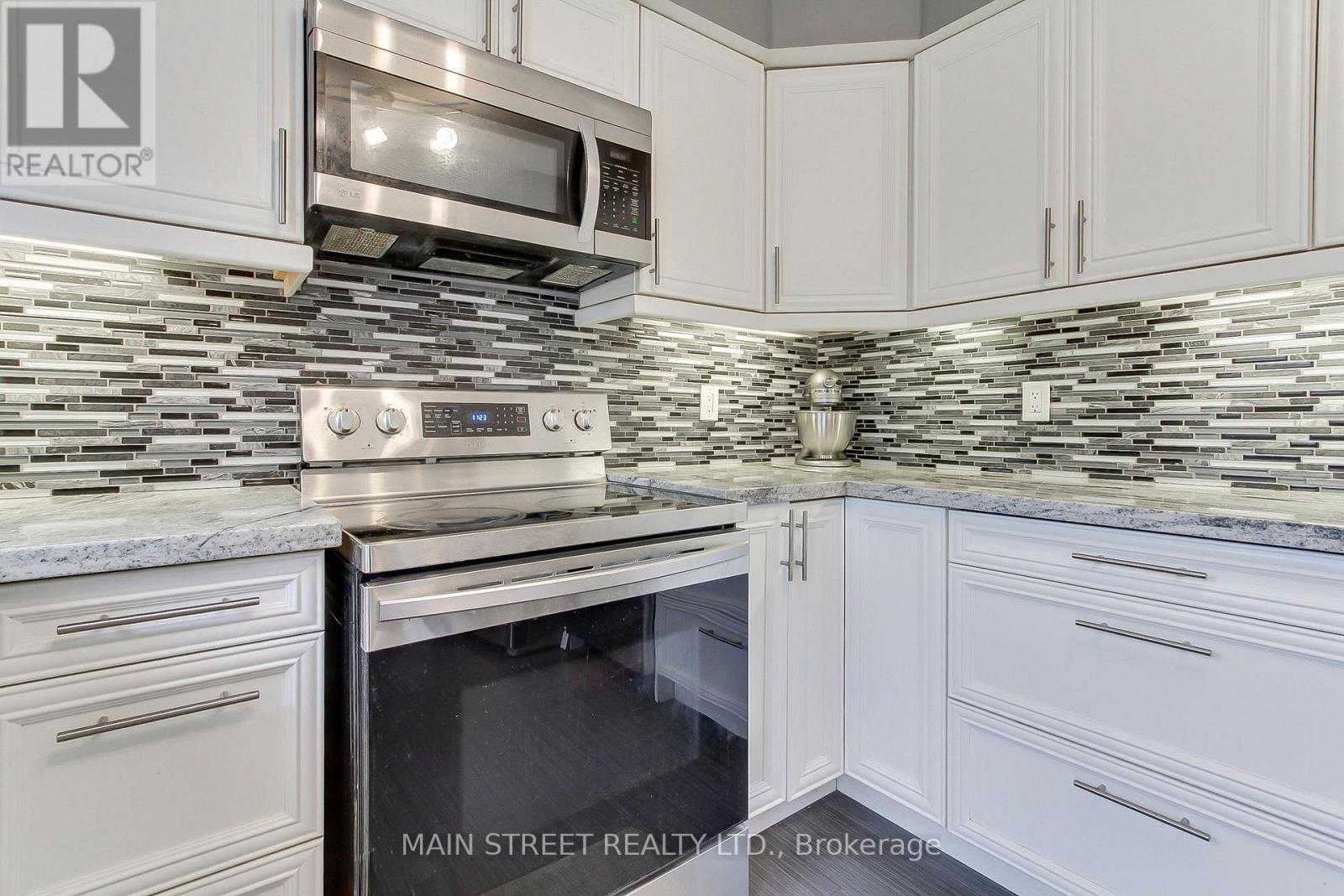 19 Natanya Boulevard, Georgina, Ontario  L4P 3R6 - Photo 16 - N12496792