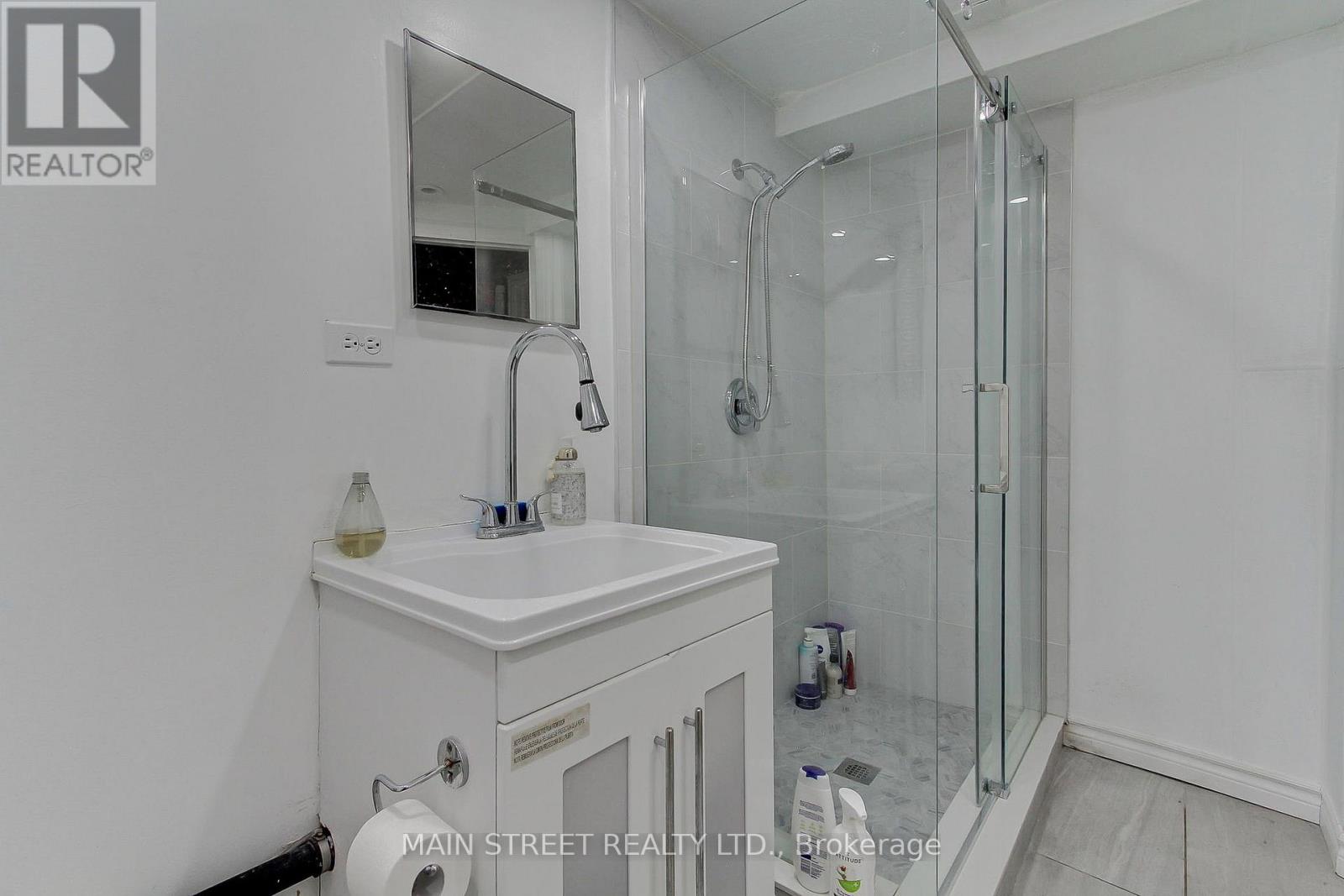 19 Natanya Boulevard, Georgina, Ontario  L4P 3R6 - Photo 32 - N12496792