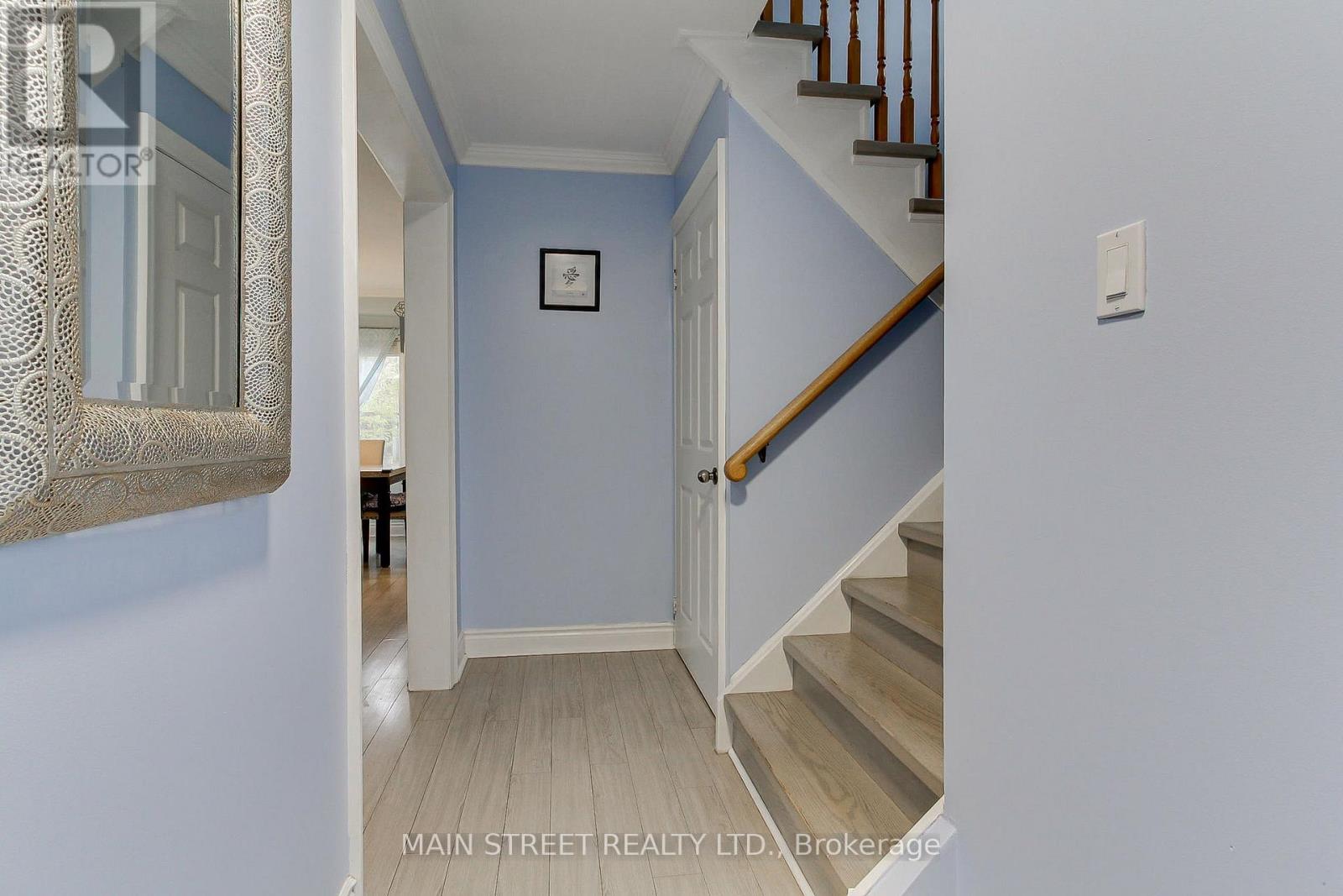 19 Natanya Boulevard, Georgina, Ontario  L4P 3R6 - Photo 8 - N12496792