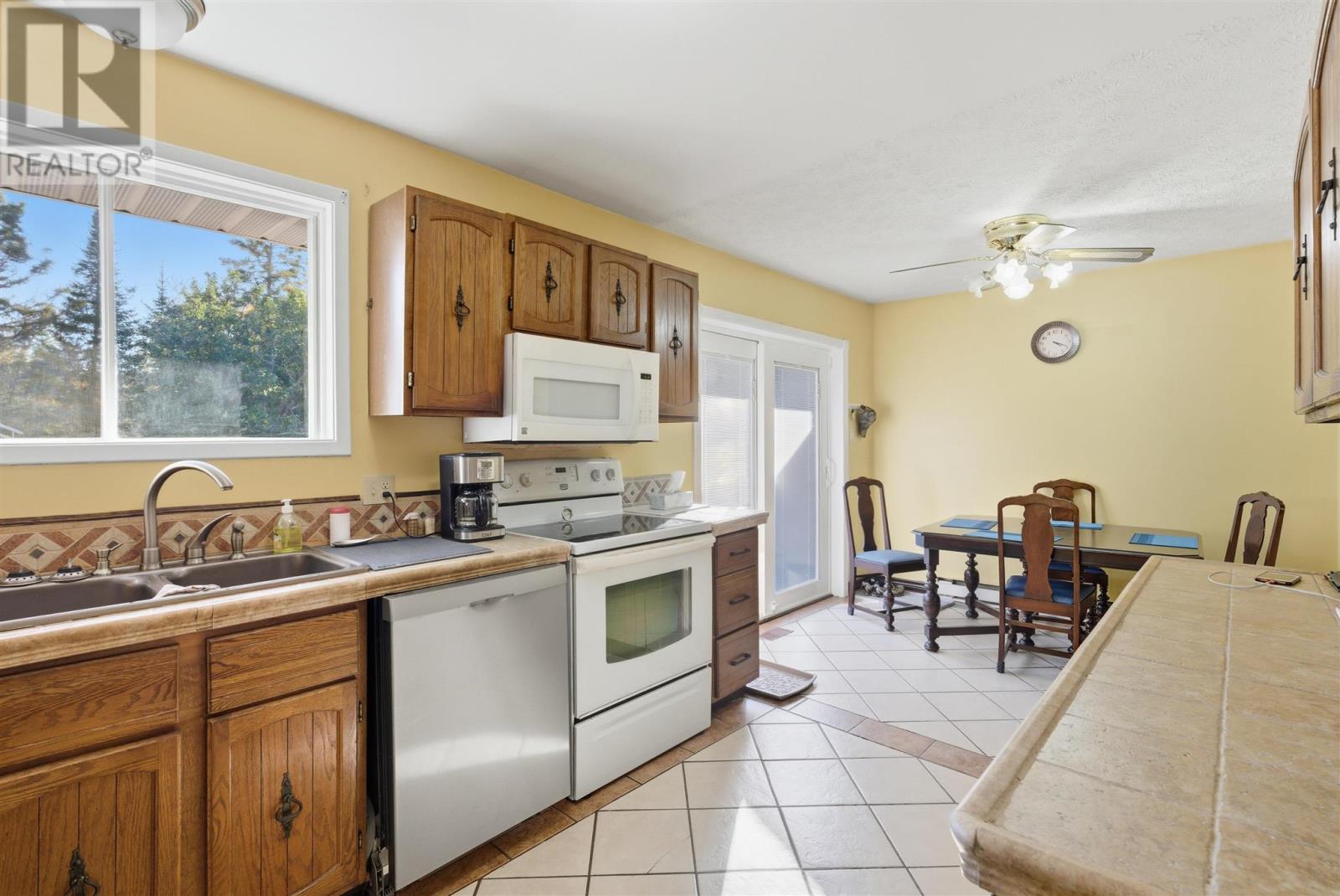 41 Oak Rd, Blind River, Ontario  P0R 1B0 - Photo 11 - SM252957