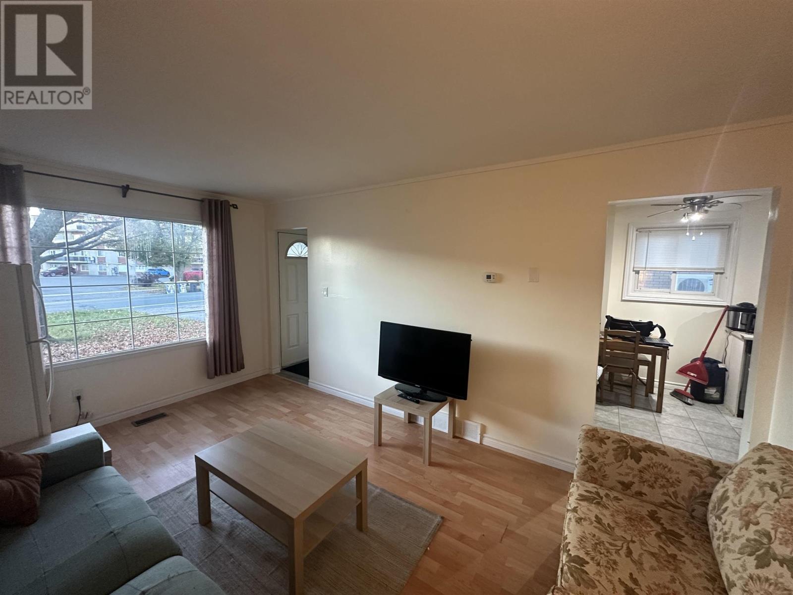 744 Pine St, Sault Ste. Marie, Ontario P6B 3G1 - Photo 9 - SM253133