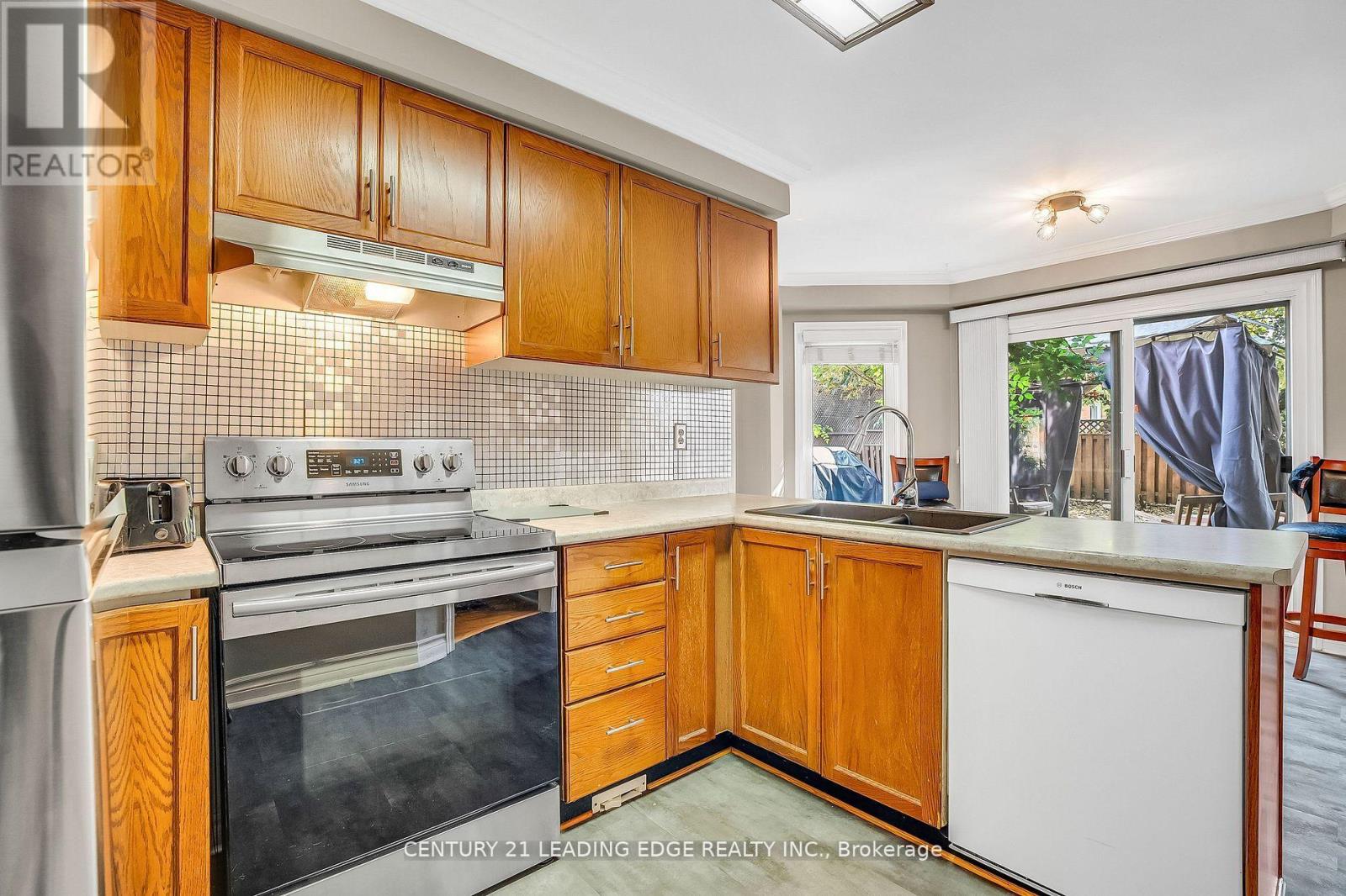 21 Brushwood Crescent, Barrie, Ontario  L4N 7G6 - Photo 15 - S12496646