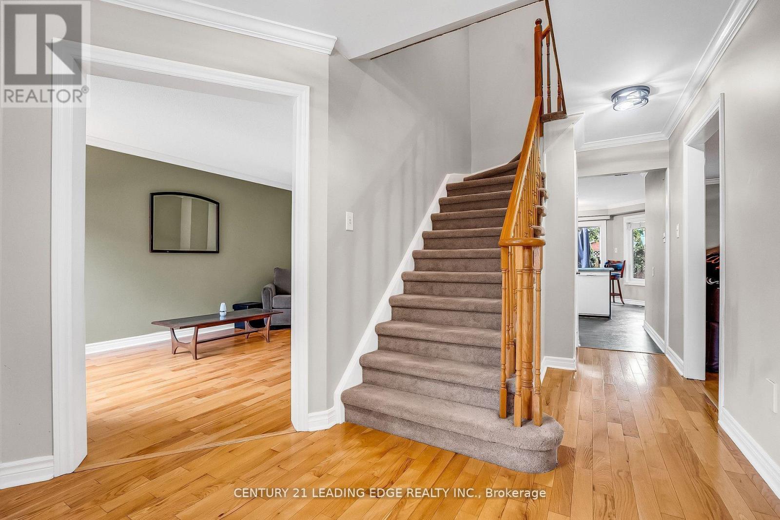 21 Brushwood Crescent, Barrie, Ontario  L4N 7G6 - Photo 5 - S12496646