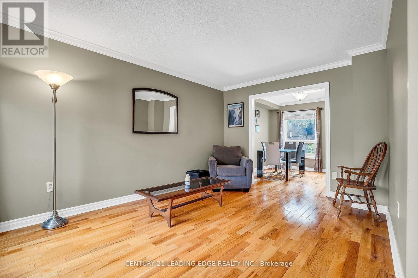 21 Brushwood Crescent, Barrie, Ontario  L4N 7G6 - Photo 8 - S12496646