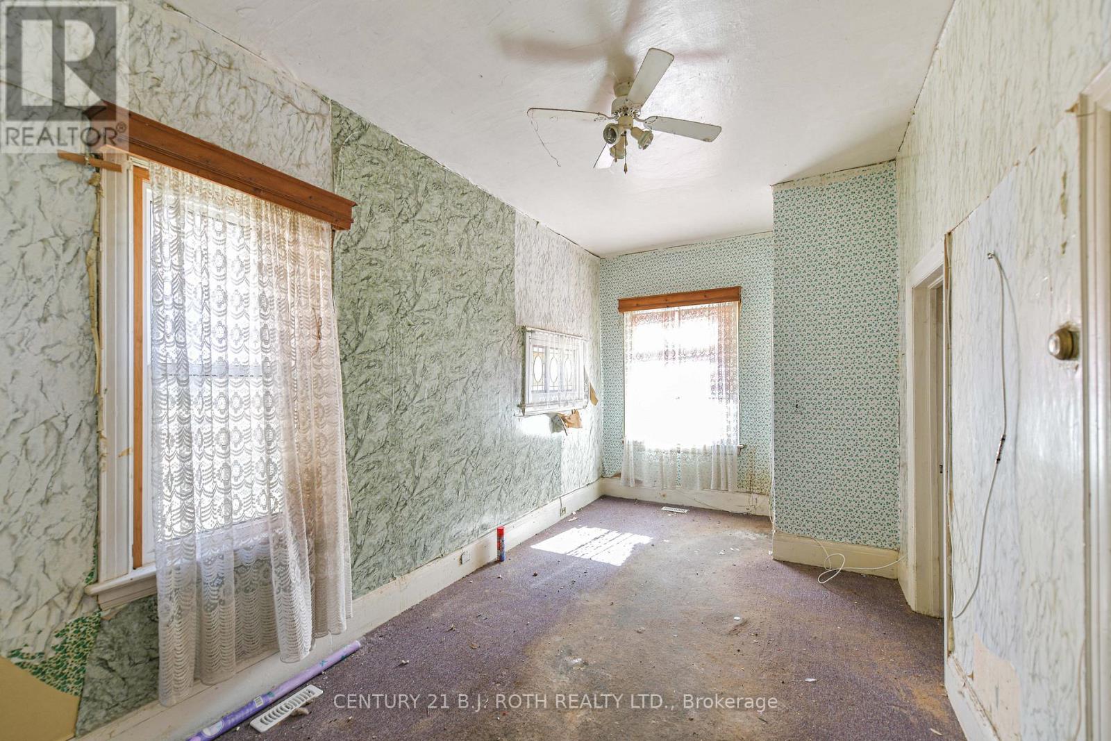 136 Coldwater Road W, Orillia, Ontario  L3V 3L6 - Photo 14 - S12496652