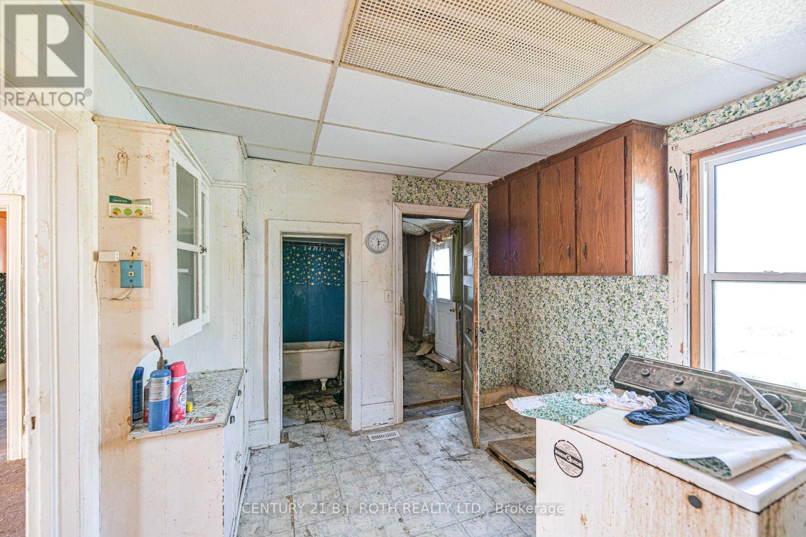 136 Coldwater Road W, Orillia, Ontario  L3V 3L6 - Photo 17 - S12496652