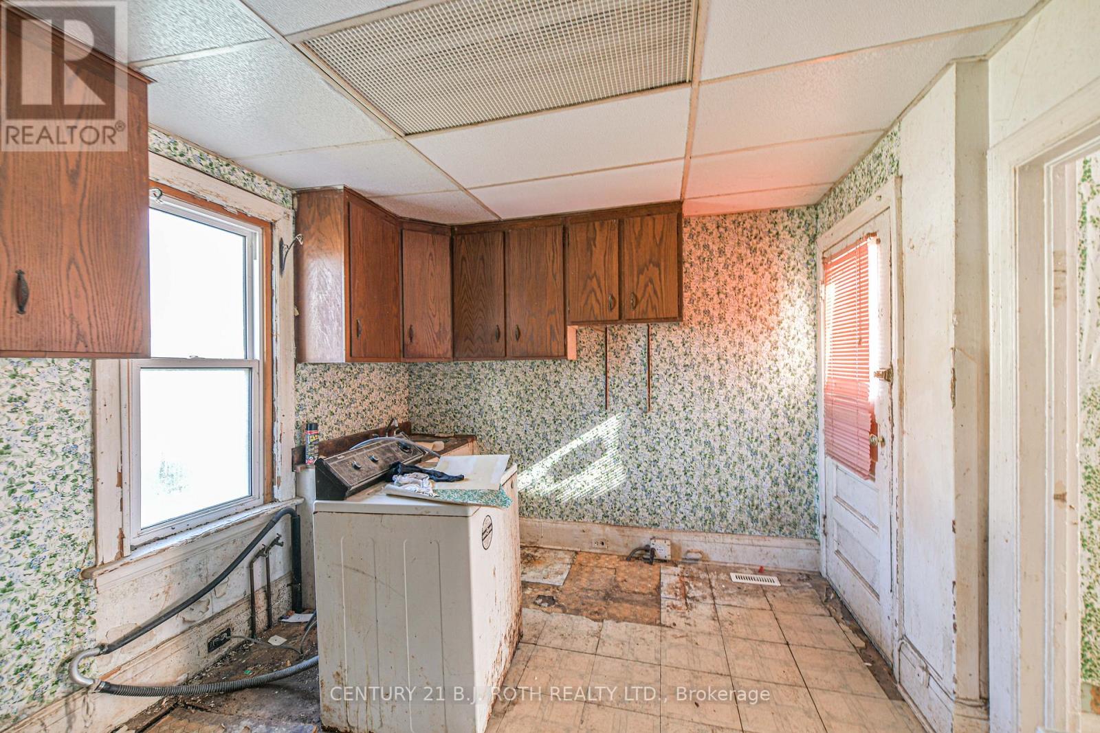 136 Coldwater Road W, Orillia, Ontario  L3V 3L6 - Photo 19 - S12496652