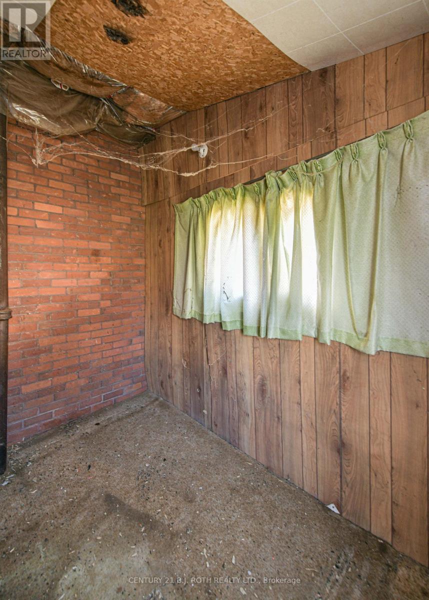 136 Coldwater Road W, Orillia, Ontario  L3V 3L6 - Photo 22 - S12496652