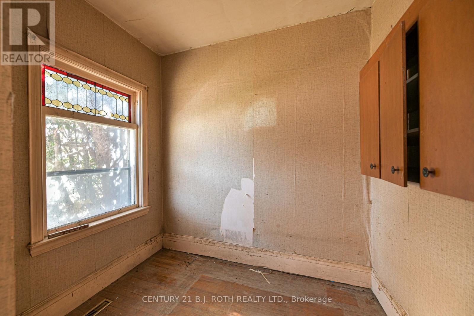 136 Coldwater Road W, Orillia, Ontario  L3V 3L6 - Photo 7 - S12496652