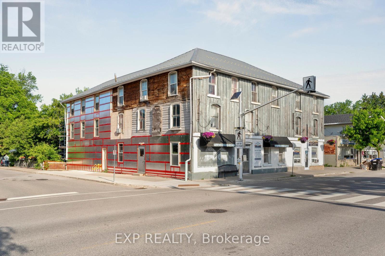 28 Coldwater Road W, Severn, Ontario  L0K 1E0 - Photo 5 - S12496654