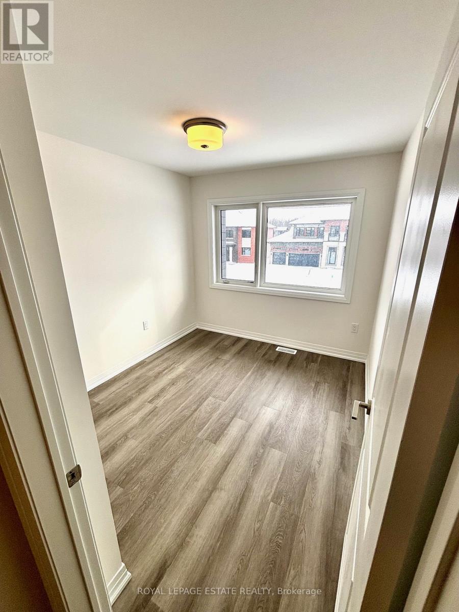 3028 Sandy Acres Avenue, Severn, Ontario  L3V 8P8 - Photo 11 - S12496674