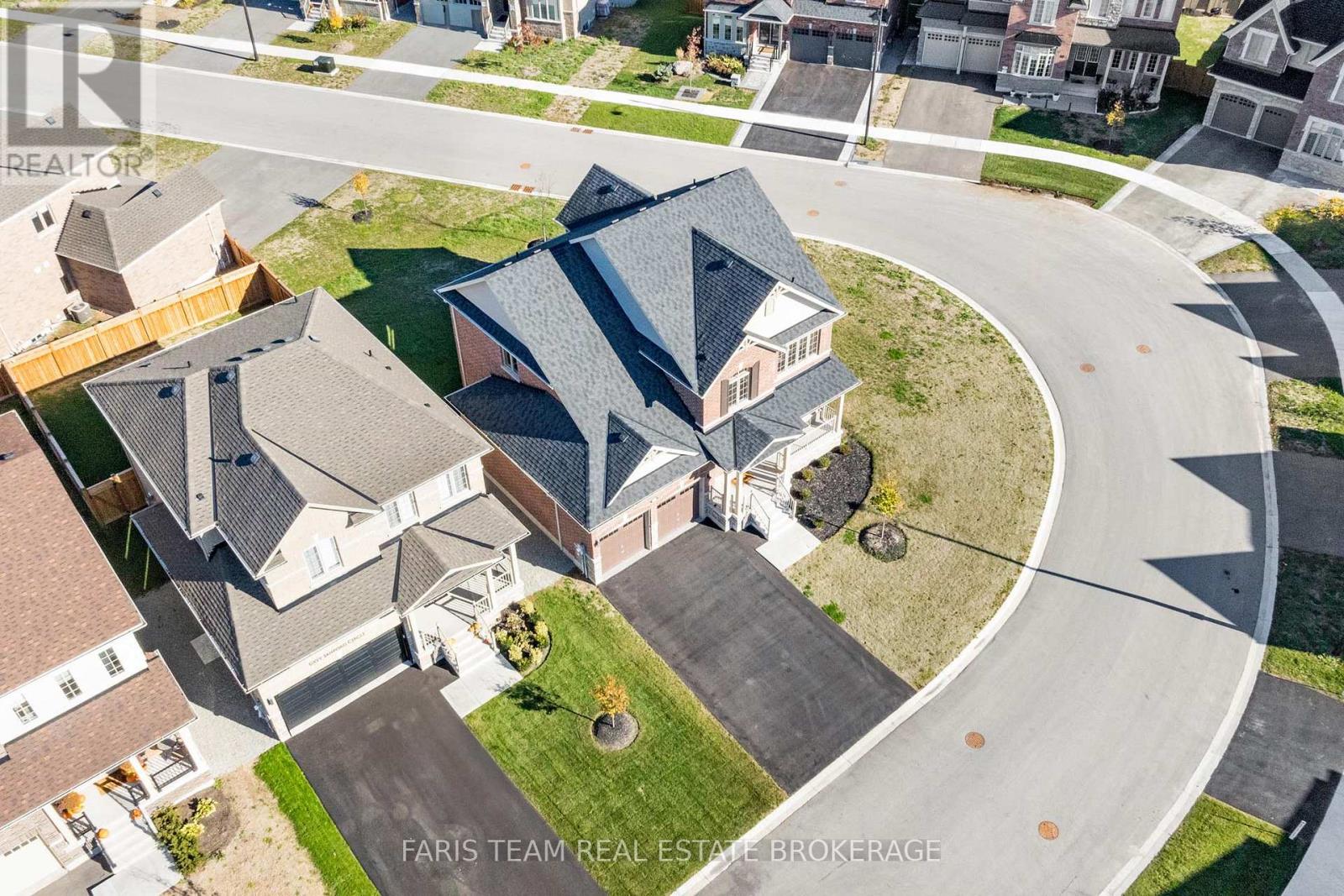 58 Sanford Circle, Springwater, Ontario  L9X 2A9 - Photo 2 - S12496740