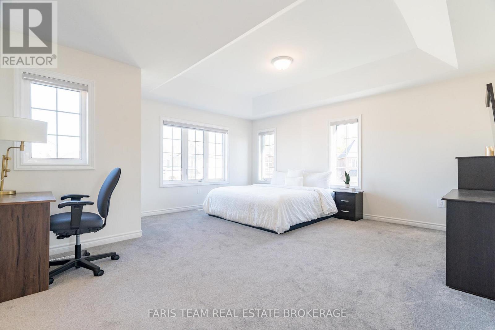 58 Sanford Circle, Springwater, Ontario  L9X 2A9 - Photo 25 - S12496740