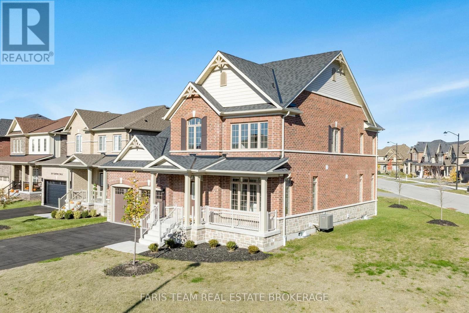 58 Sanford Circle, Springwater, Ontario  L9X 2A9 - Photo 3 - S12496740