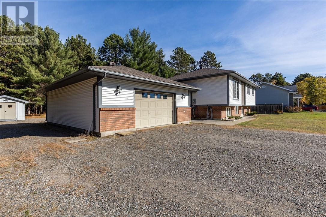 2219 Lee Valley Road, Espanola, Ontario  P5E 1P7 - Photo 3 - 2125449