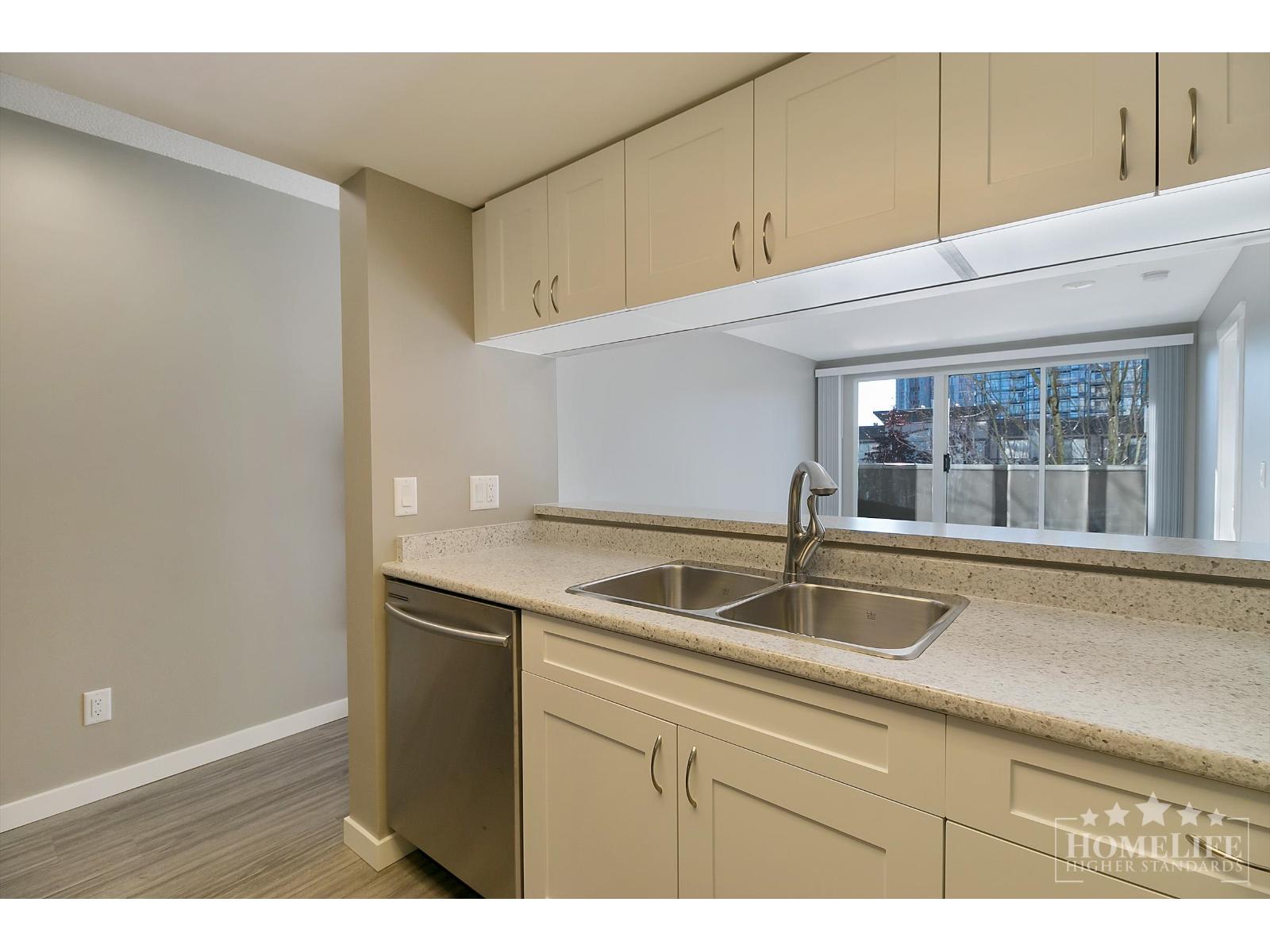 506 10523 University Drive, Surrey, British Columbia  V3T 5T8 - Photo 8 - R3063521