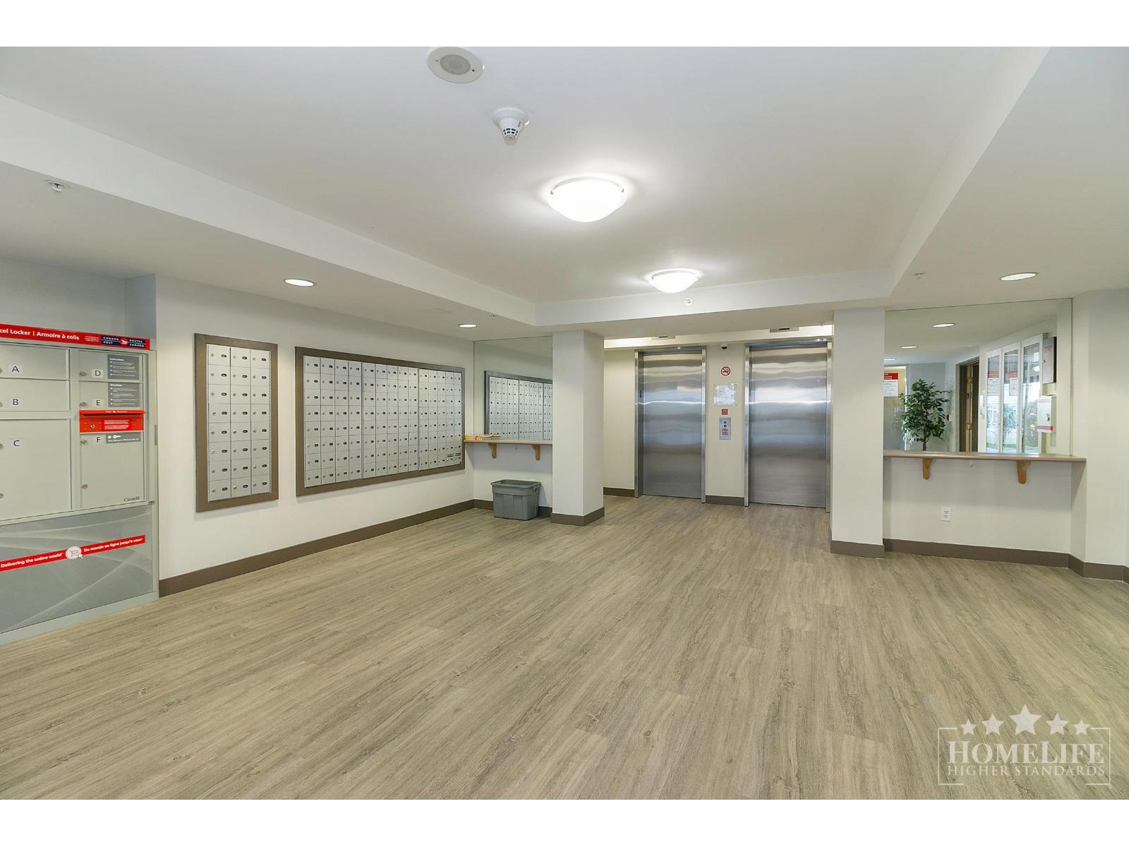 506 10523 University Drive, Surrey, British Columbia  V3T 5T8 - Photo 3 - R3063521