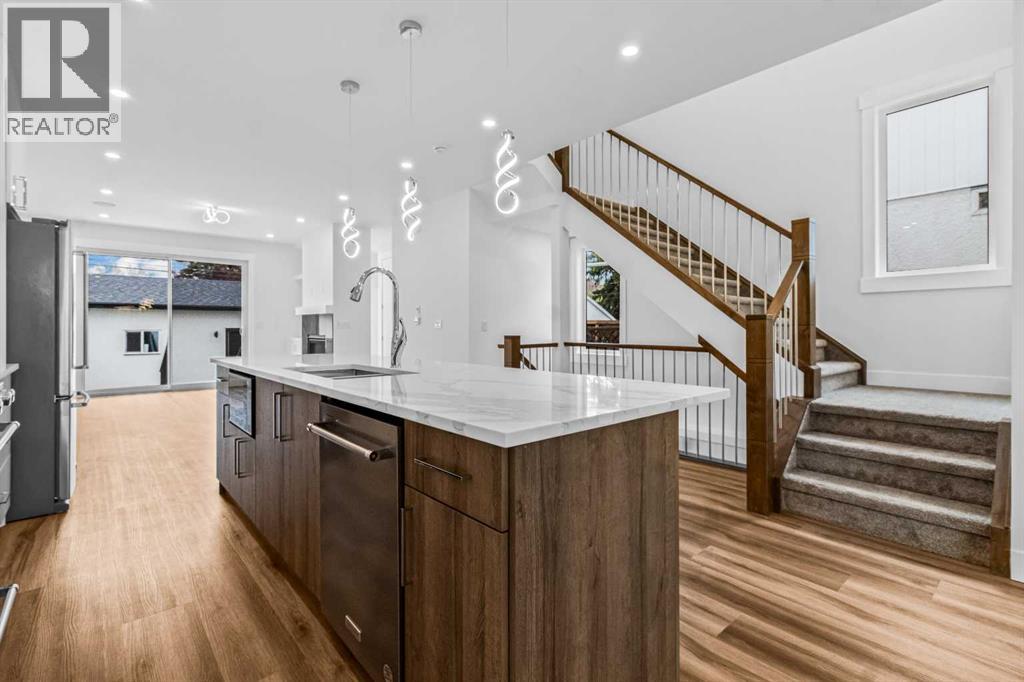430 33 Avenue Nw, Calgary, Alberta  T2K 0B4 - Photo 11 - A2223893