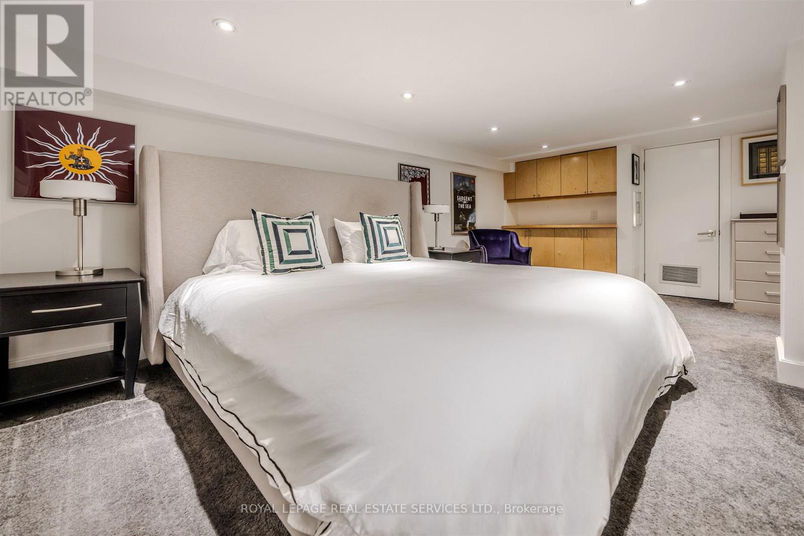 20 Verbena Avenue, Toronto, Ontario  M6S 1K1 - Photo 24 - W12473544