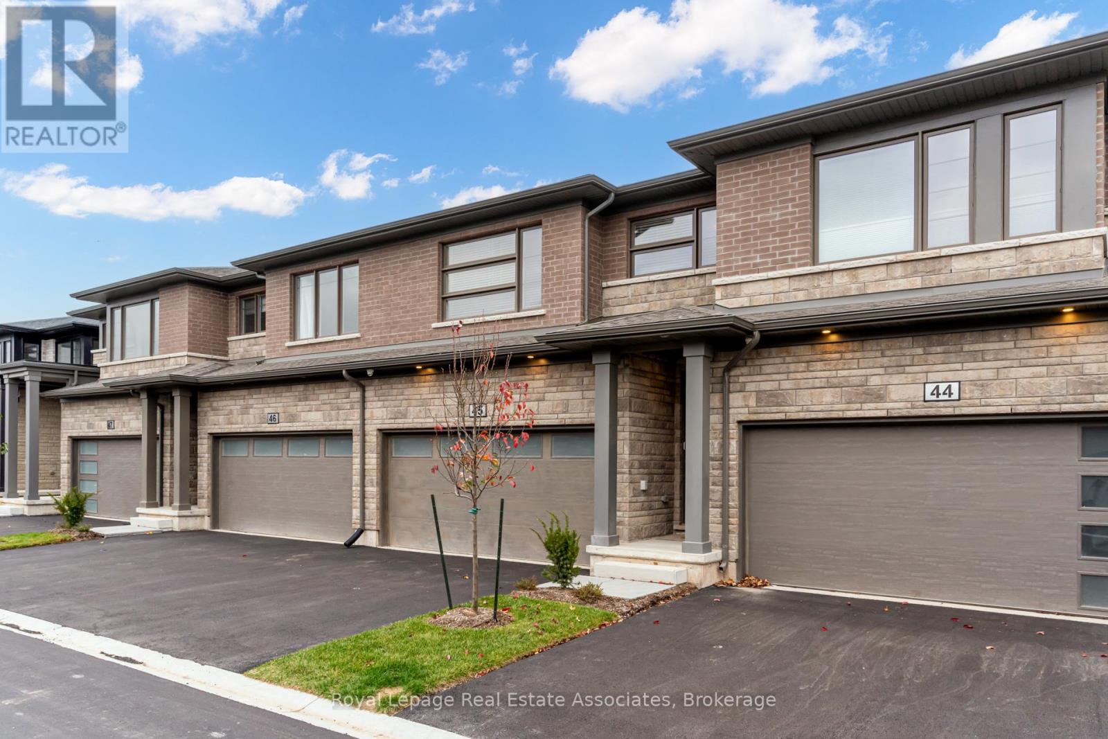 45 - 4552 Portage Road, Niagara Falls, Ontario  L2E 0B8 - Photo 2 - X12495534